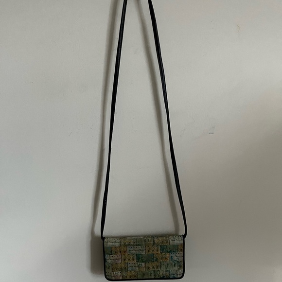 Relic crossbody shoulder wallet purse ~ holographic design ~ go team! - Picture 7 of 15